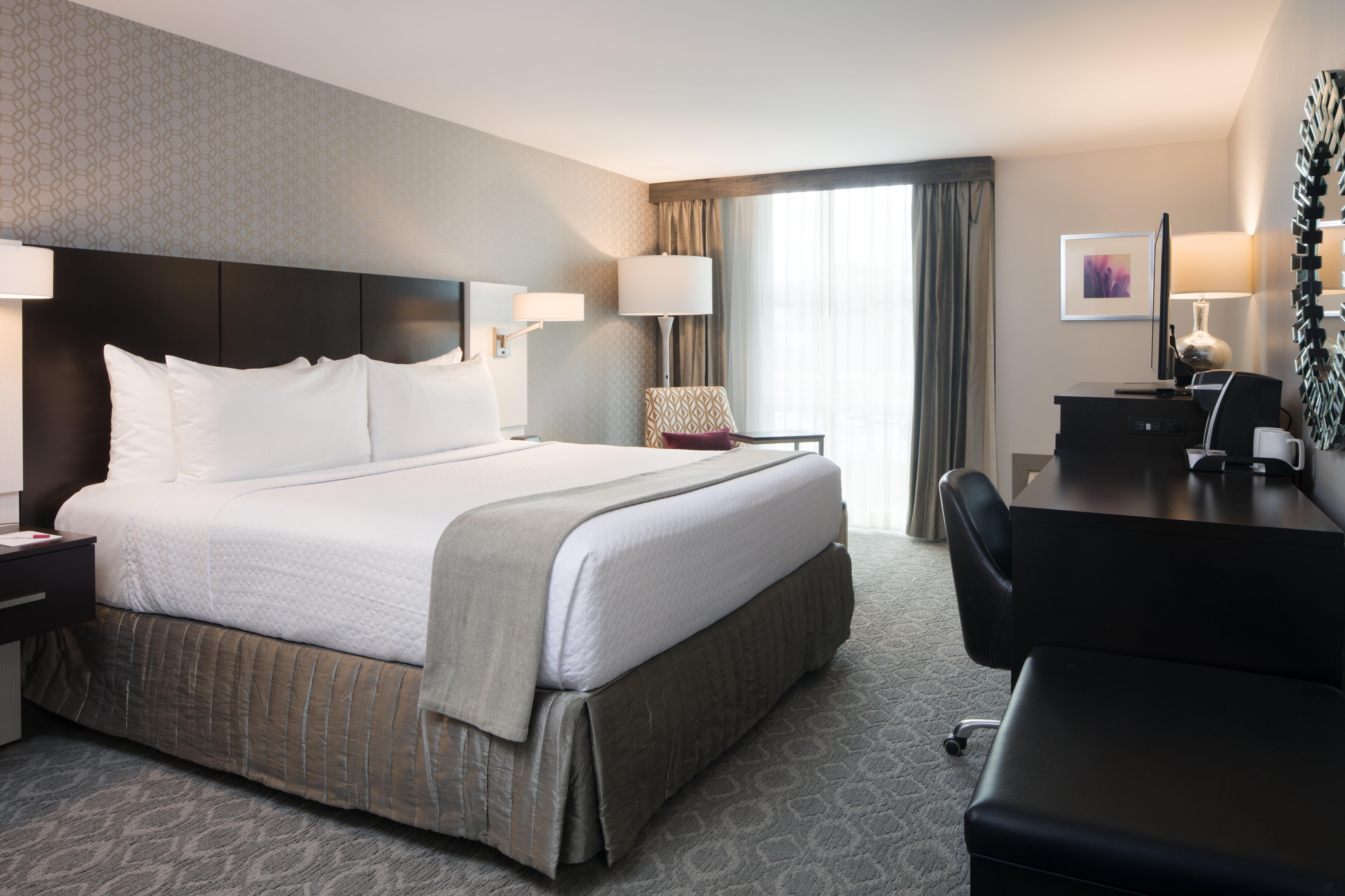 Crowne Plaza Chicago Sw - Burr Ridge By Ihg Hotel Exterior photo